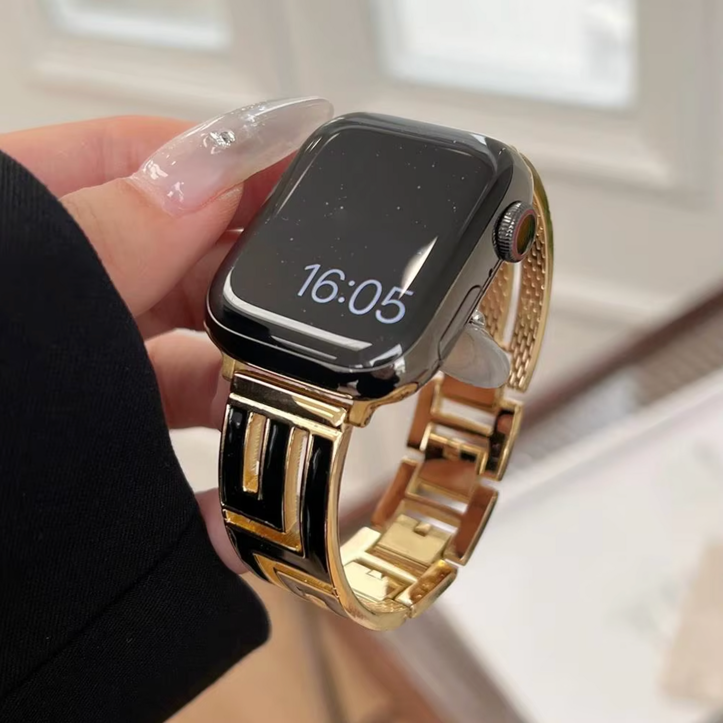 Luxury Geometric Metal Strap for Apple Watch