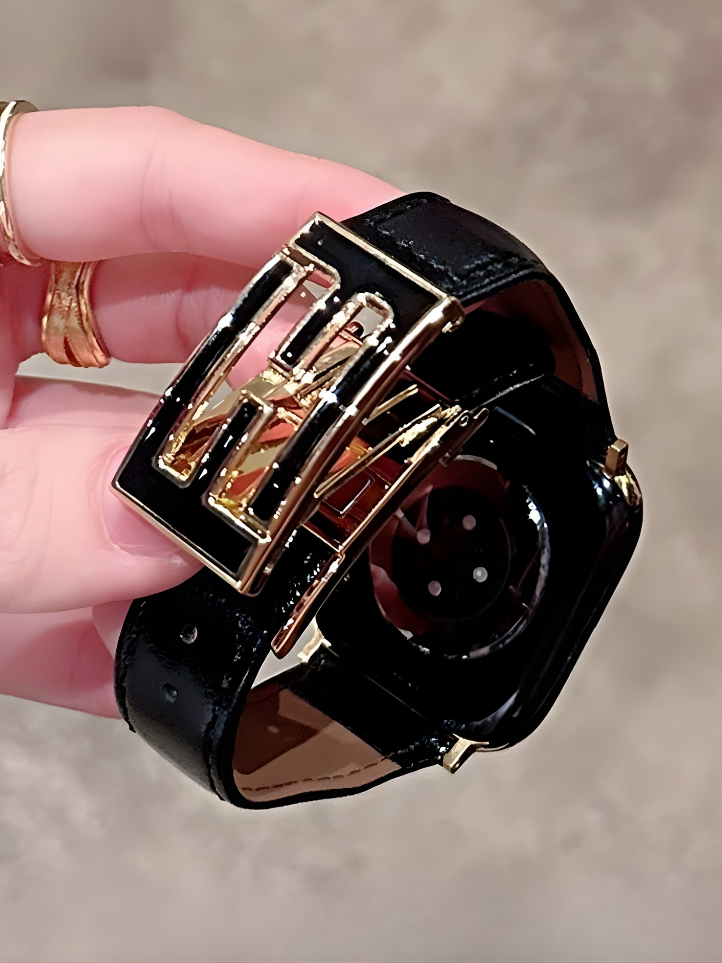 Leather Magnetic Strap for Apple Watch – Elegant Women Bracelet