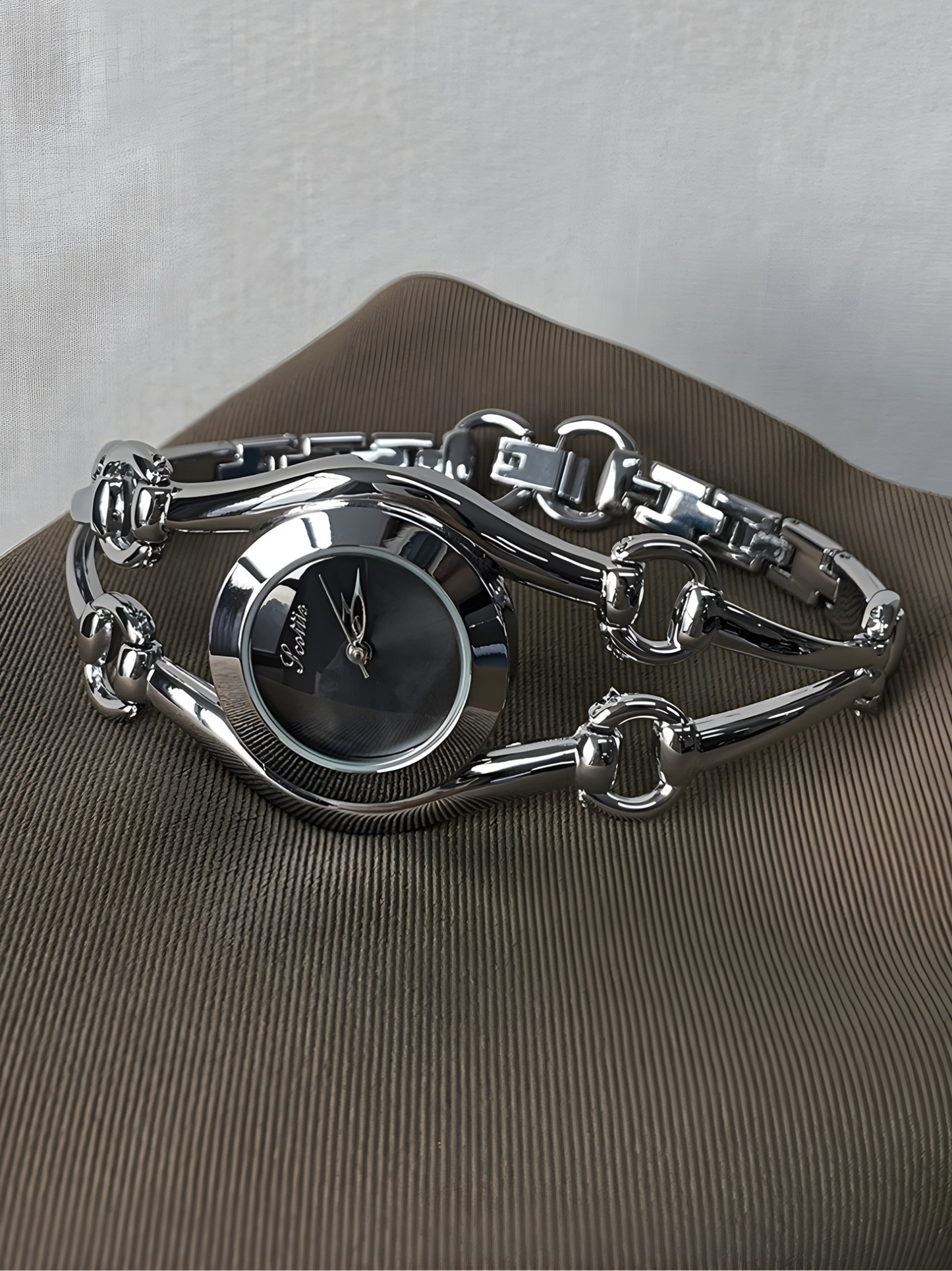 Minimalist Luxury Quartz Watch