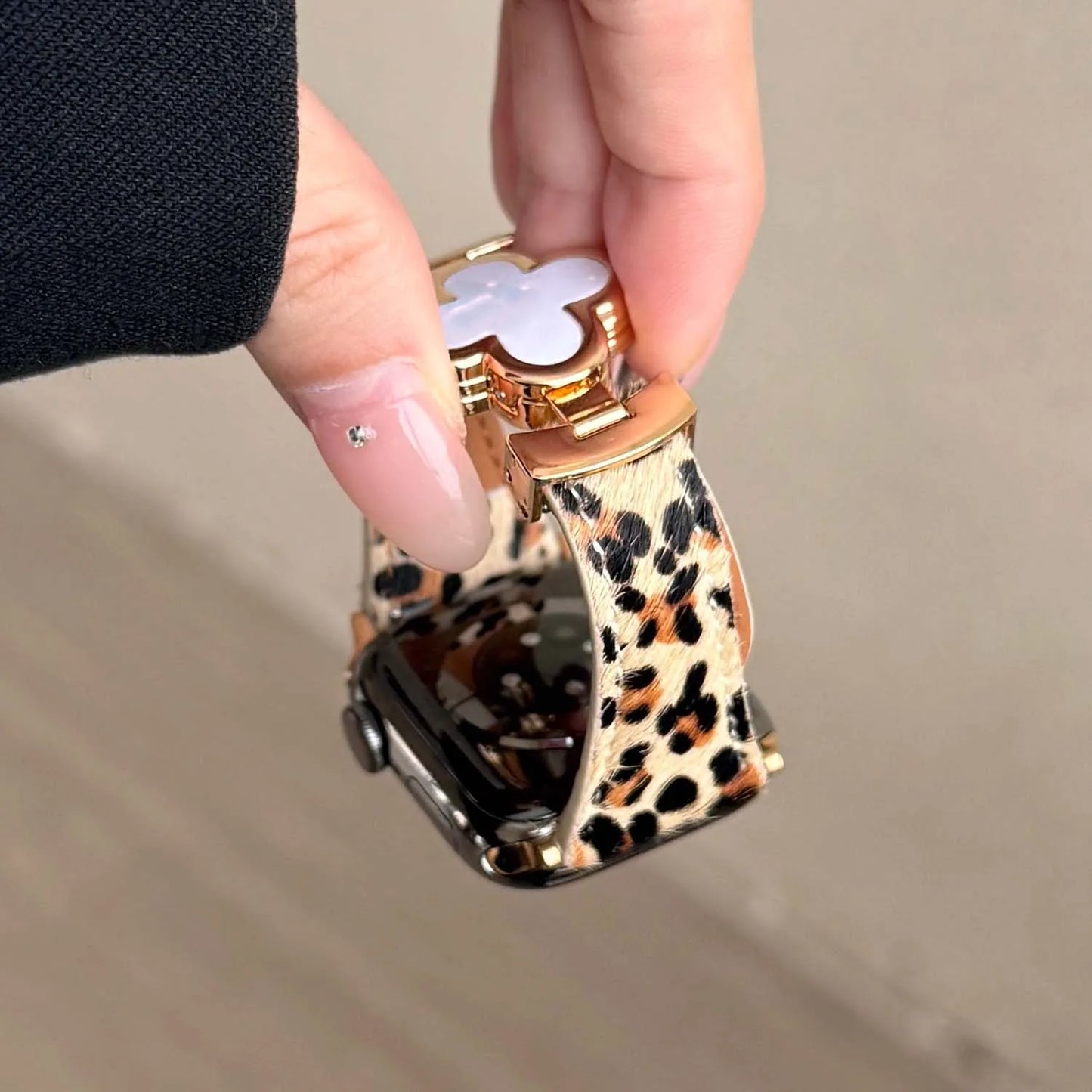 Four-Leaf Leopard Leather Magnetic Band for Apple Watch