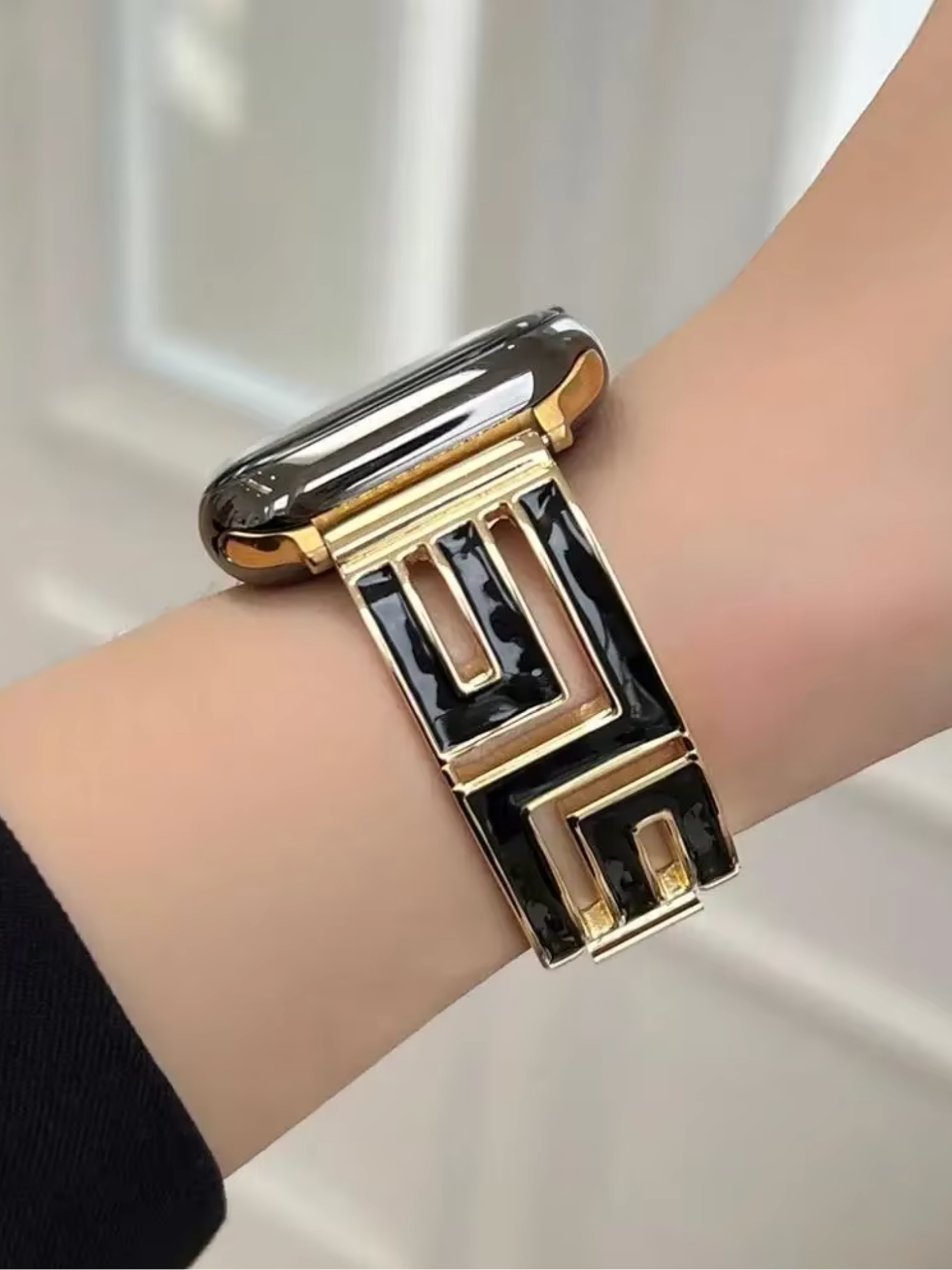 Luxury Geometric Metal Strap for Apple Watch