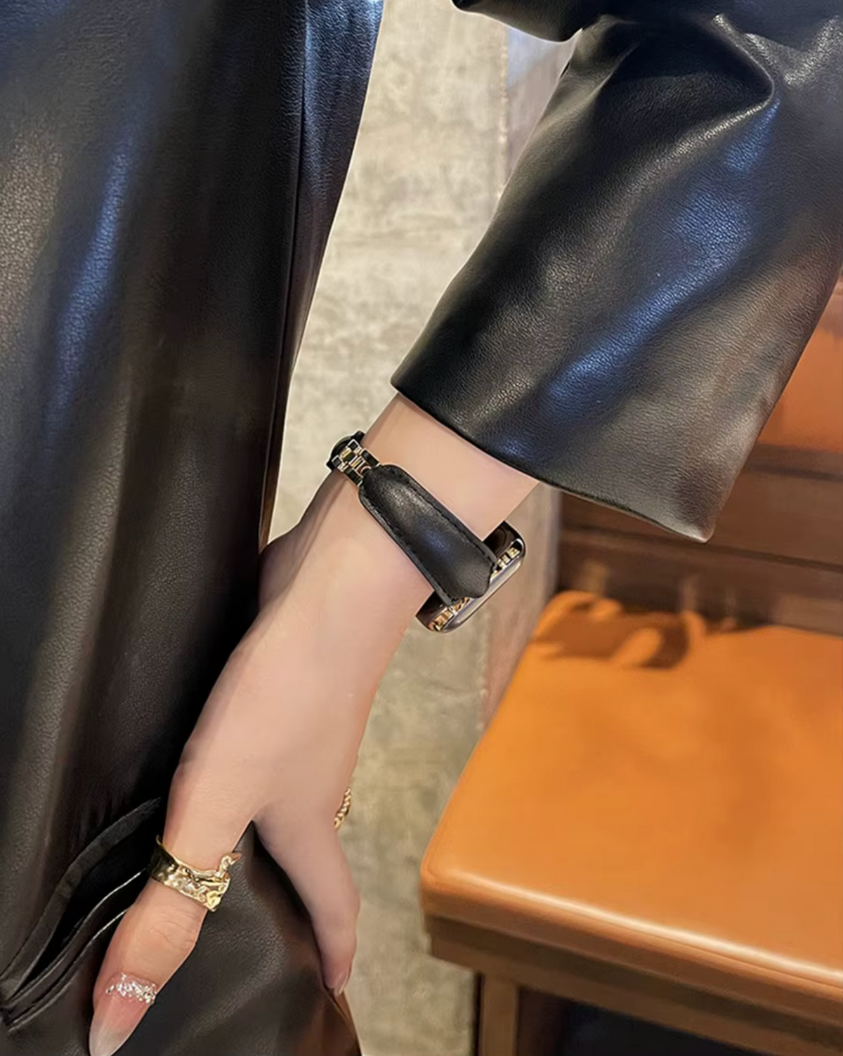 Luxury D-Shape Leather Strap for Apple Watch
