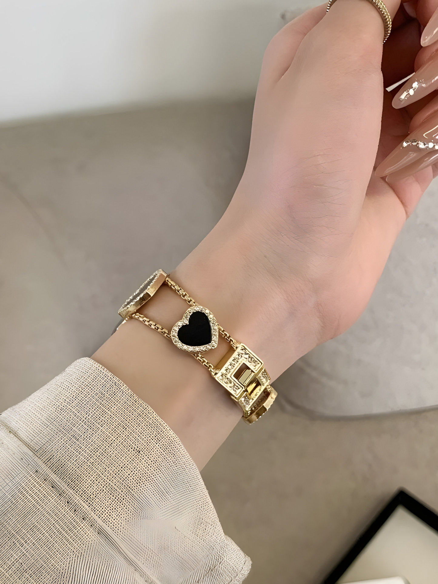 Gold Heart Stainless Steel Bracelet Band for Apple Watch