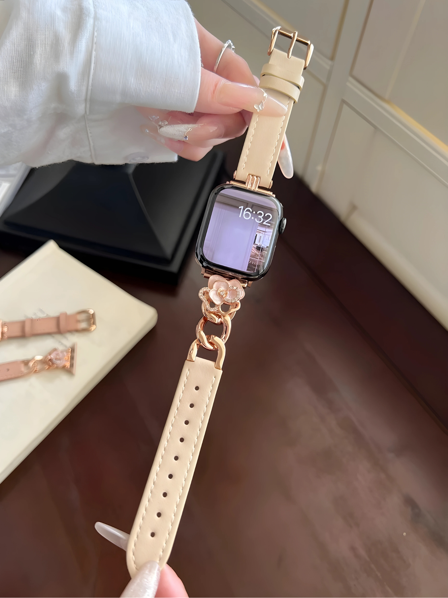 Camellia Luxury Leather & Metal Band for Apple Watch