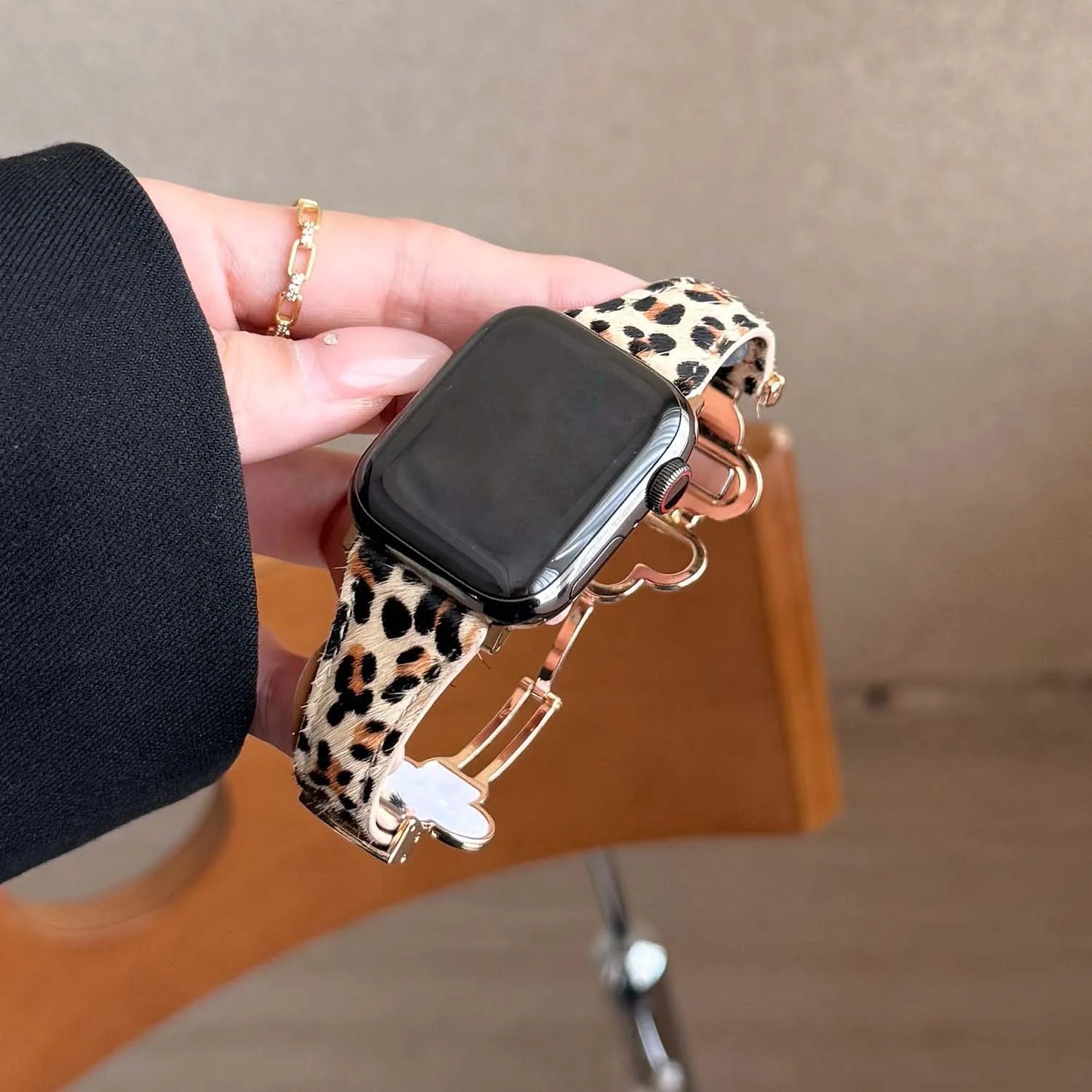 Four-Leaf Leopard Leather Magnetic Band for Apple Watch