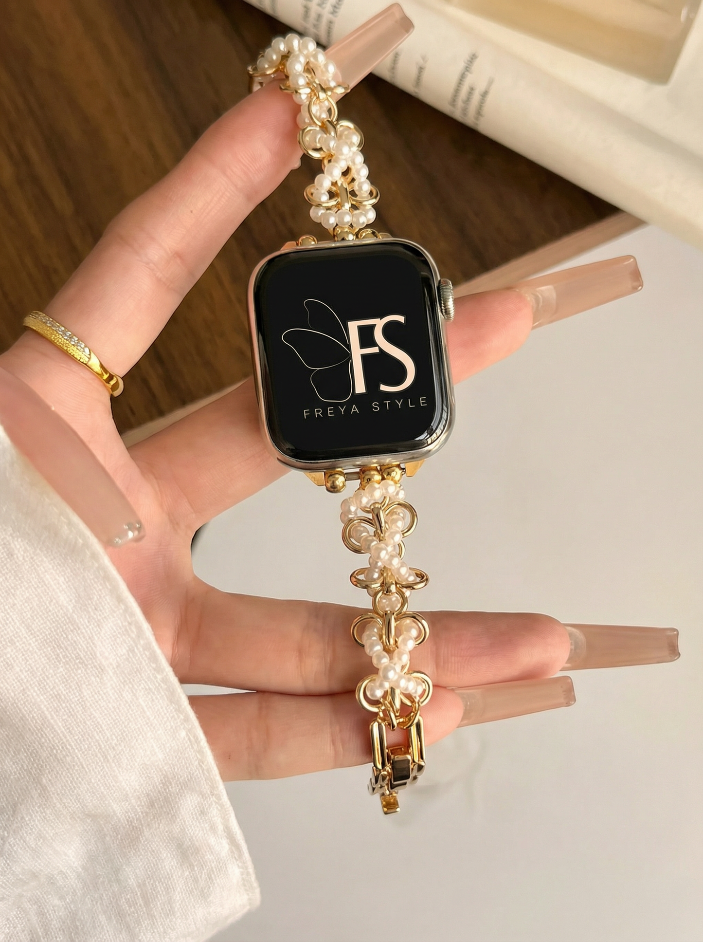 Women’s Stainless Steel & Pearl Band for Apple Watch