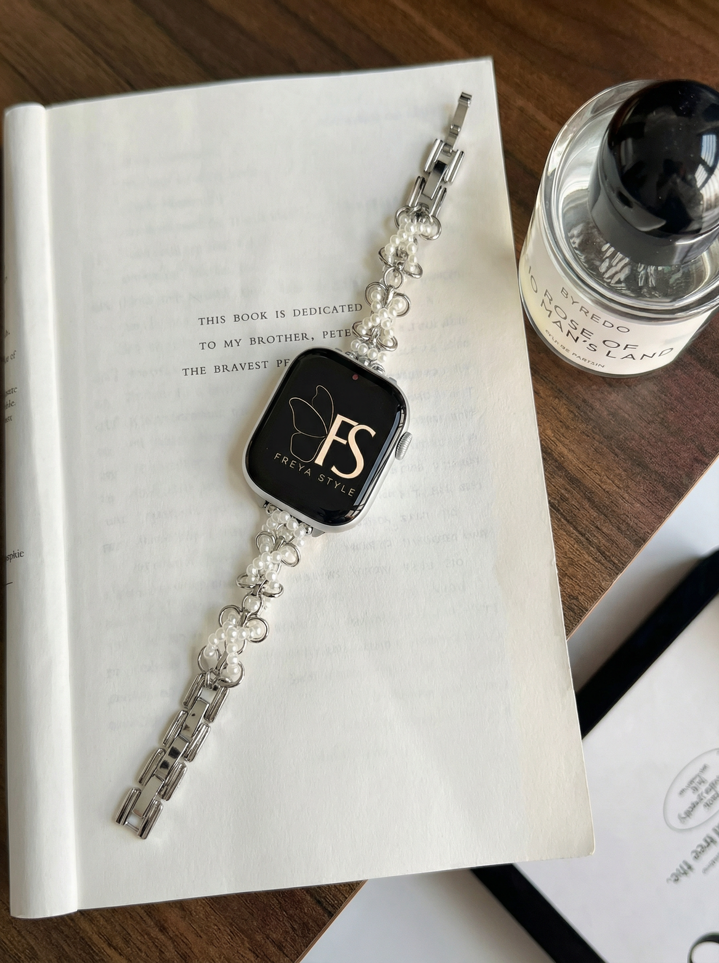 Women’s Stainless Steel & Pearl Band for Apple Watch