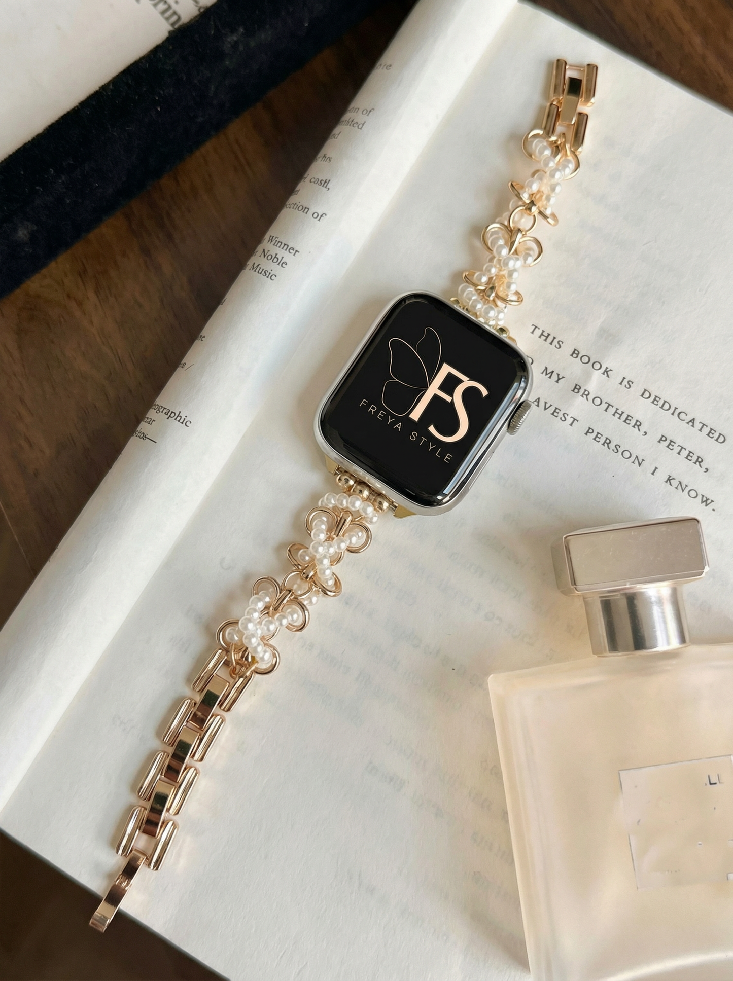 Women’s Stainless Steel & Pearl Band for Apple Watch