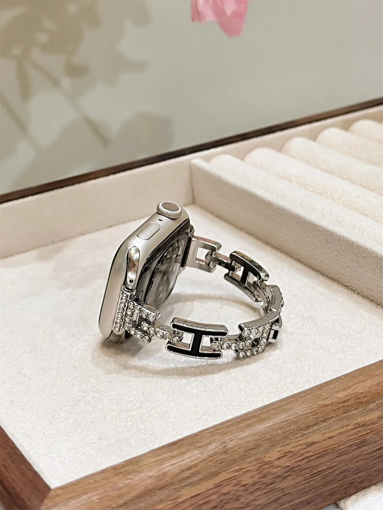 Women’s Luxury Band Link Bracelet for Apple Watch